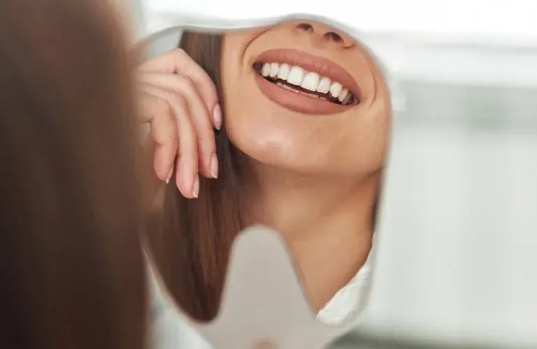 Essential dental care for smokers: tips to protect your teeth