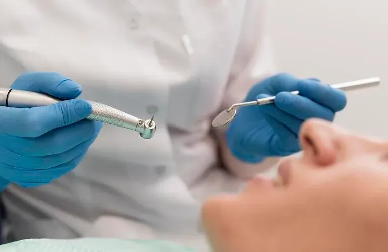 When should you seek emergency dental care?
