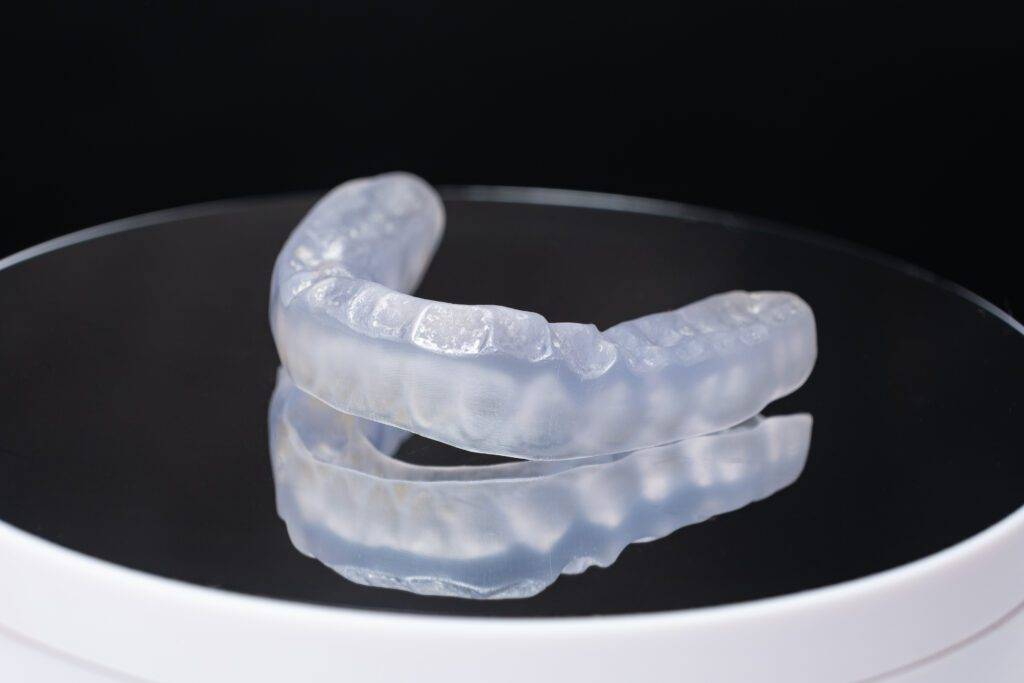 Dental mouthguard, splint for the treatment of dysfunction of the temporomandibular joints, bruxism, malocclusion, to relax the muscles of the jaw.